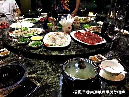 风水师傅,能求平安兴家与财利兴旺乃人生大赢家 2023-07-12 风水上的“平安兴家与求财利”有很大不同地方，如何侧重或区别则是本质的，但是很多朋友们并不知道其中奥妙与精髓。倘若平安兴家与财利兴旺兼得也，此乃人生幸事、福气、赢家！﻿对于很多人，有时是分先后、有时来的皆晚、有时需侧重对待！风水上就是如此，看所处什么阶段、看什么样事情、看什么样的需求等，关键看人的因素