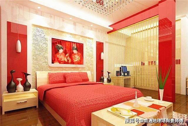 看风水之夫妻卧室床头上挂画五不要、四要 2023-04-30 风水师傅去人家里看风水，有些住户的女性房主都会主动提出，看看卧室摆放怎么样啊？有没有什么不妥的地方？···